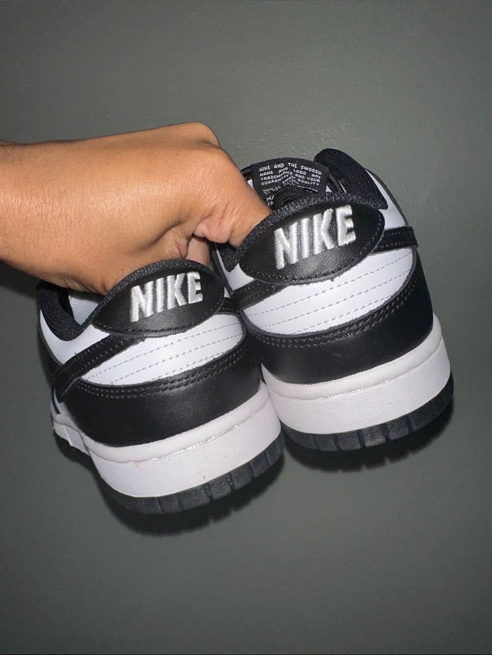 NWT Nike Low-Top Sneakers - Black and White - Picture 4 of 9